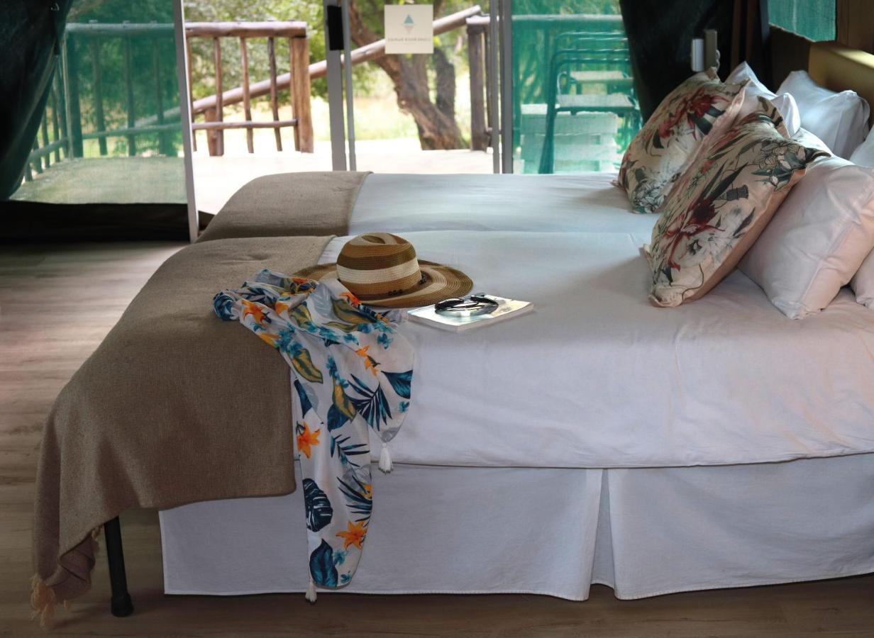 Lions Rock Rapids - Luxury Tented Camp ヘイジービュー エクステリア 写真