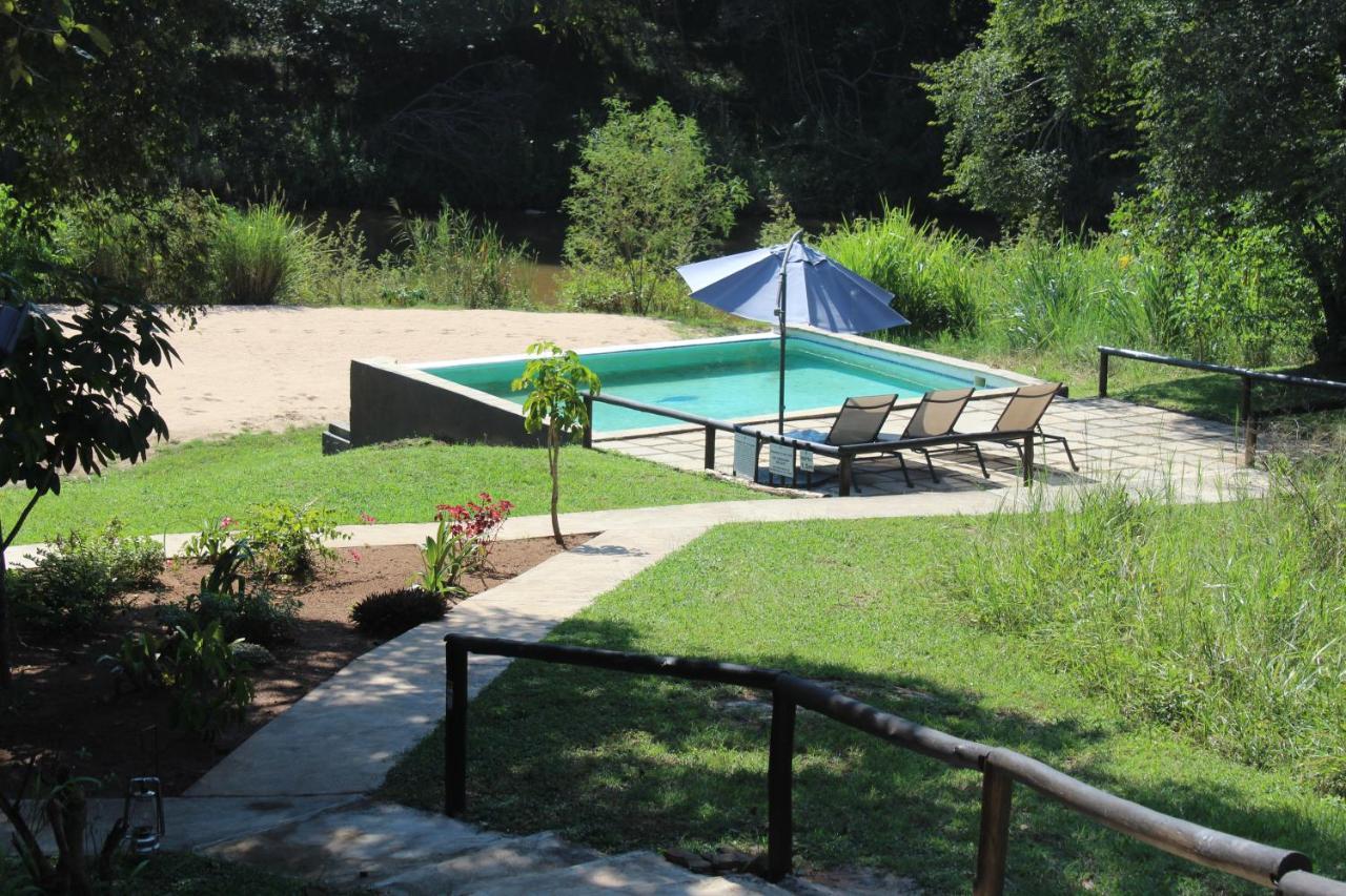 Lions Rock Rapids - Luxury Tented Camp ヘイジービュー エクステリア 写真