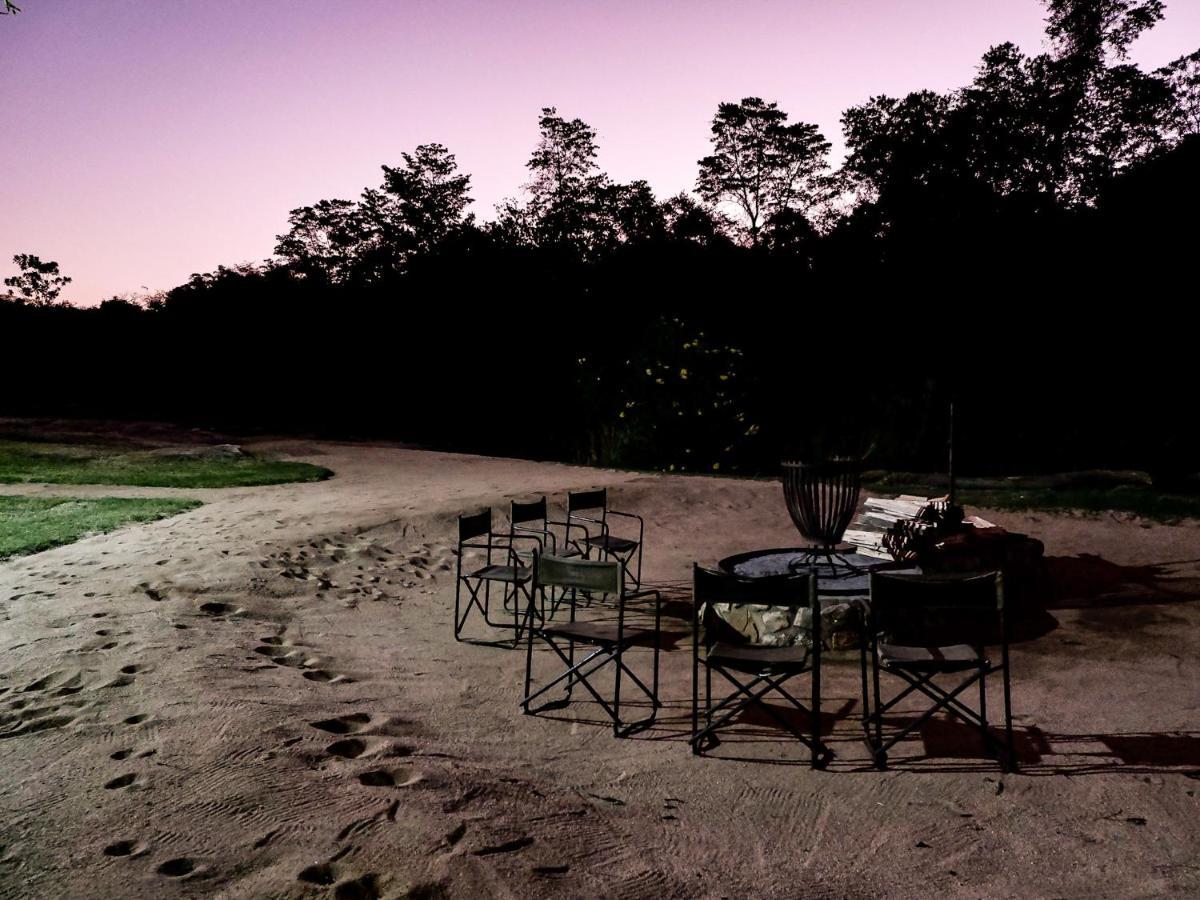 Lions Rock Rapids - Luxury Tented Camp ヘイジービュー エクステリア 写真