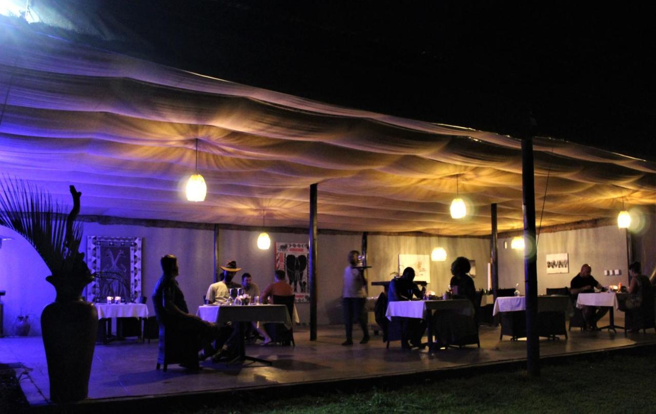 Lions Rock Rapids - Luxury Tented Camp ヘイジービュー エクステリア 写真