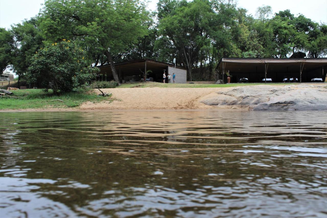 Lions Rock Rapids - Luxury Tented Camp ヘイジービュー エクステリア 写真