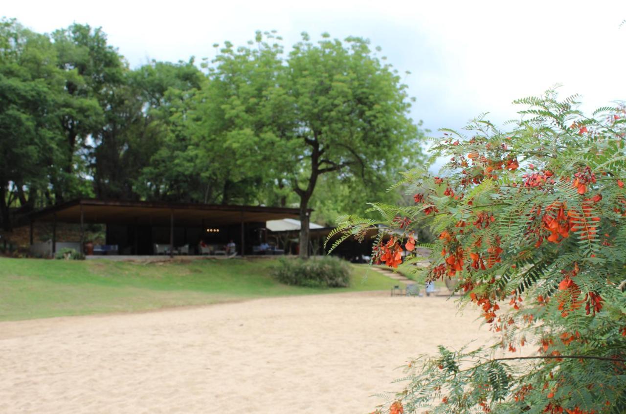 Lions Rock Rapids - Luxury Tented Camp ヘイジービュー エクステリア 写真